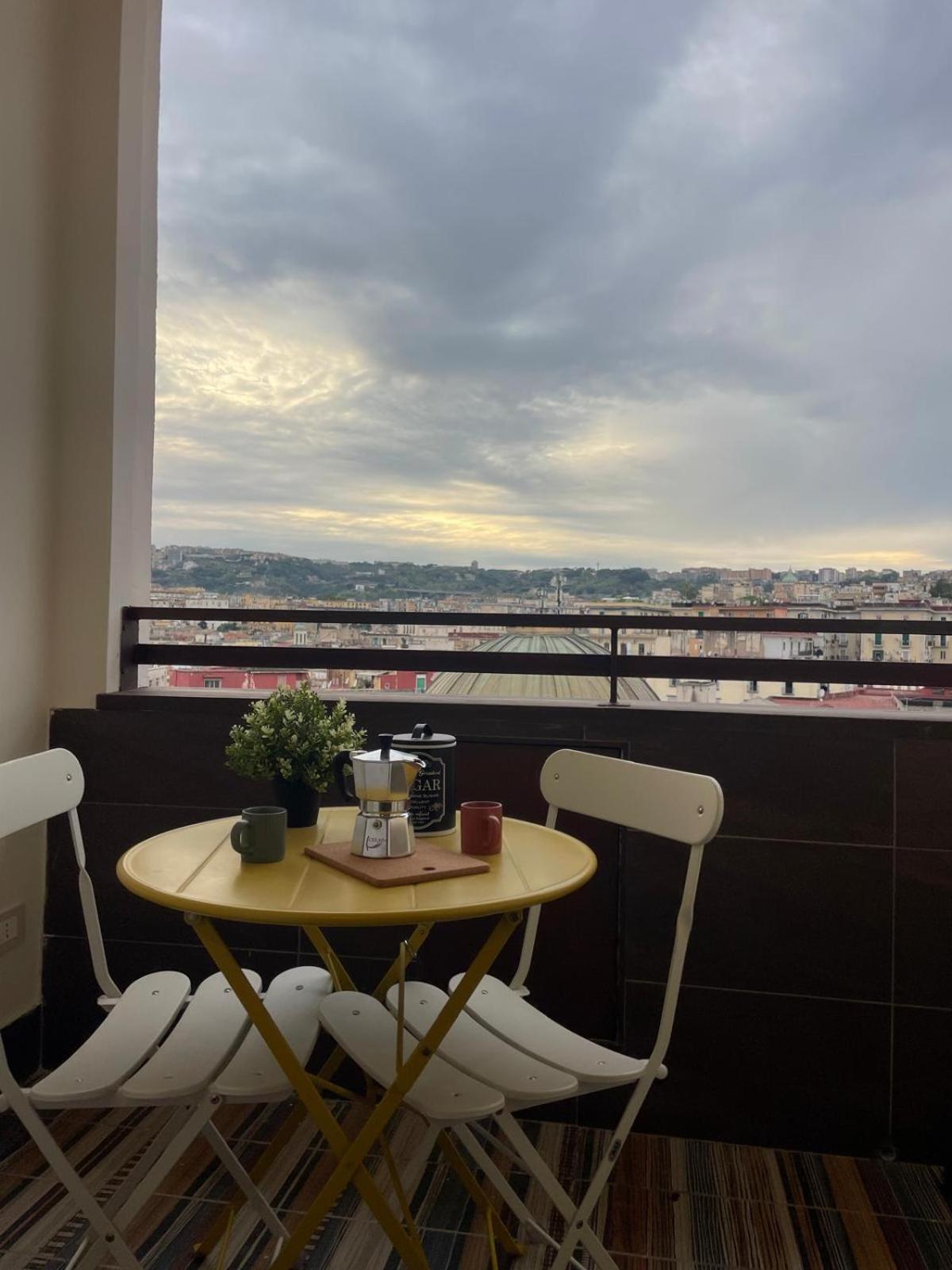 Faccia Gialla Napoli Casa Vacanze Екстериор снимка