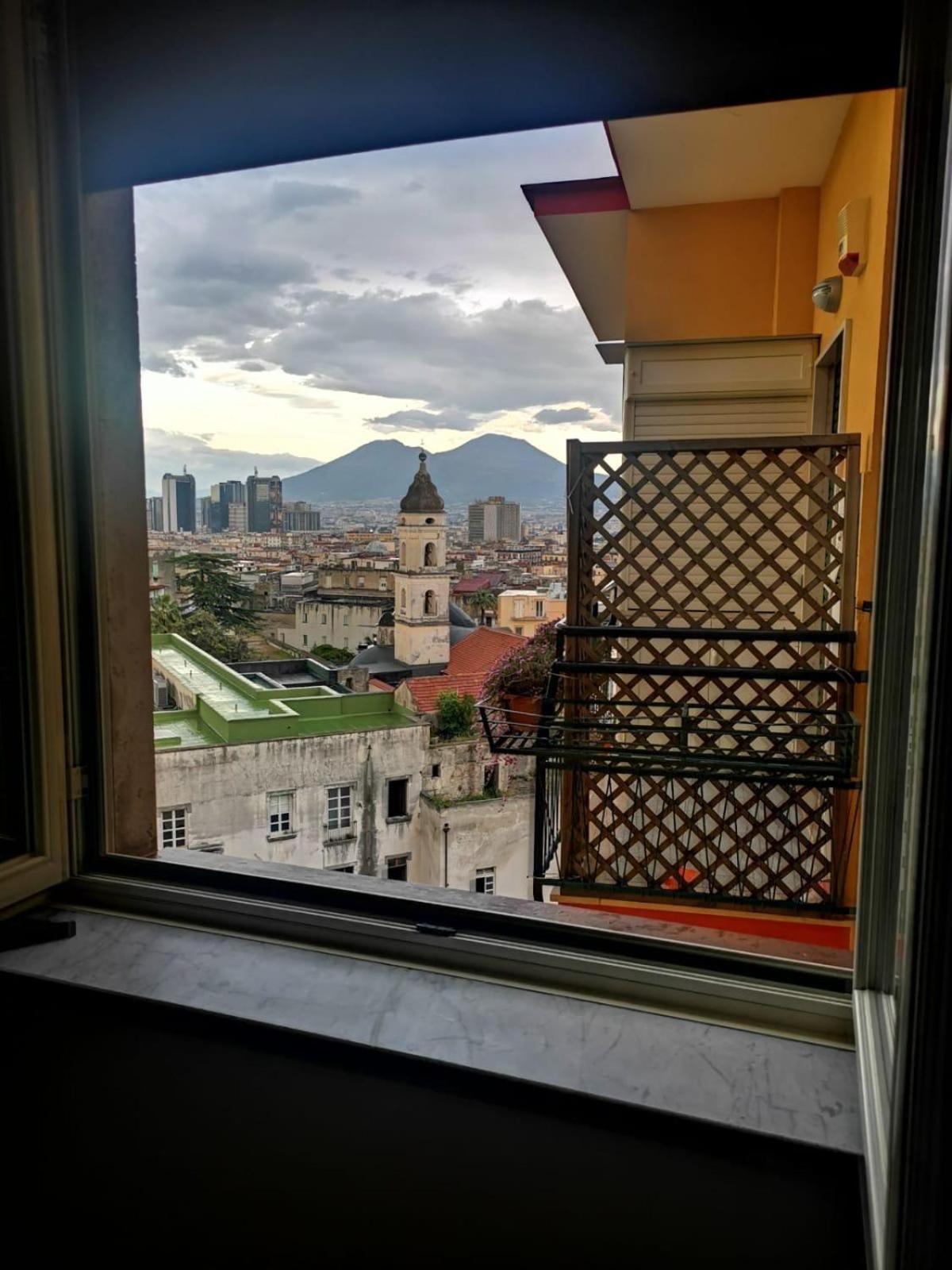 Faccia Gialla Napoli Casa Vacanze Екстериор снимка